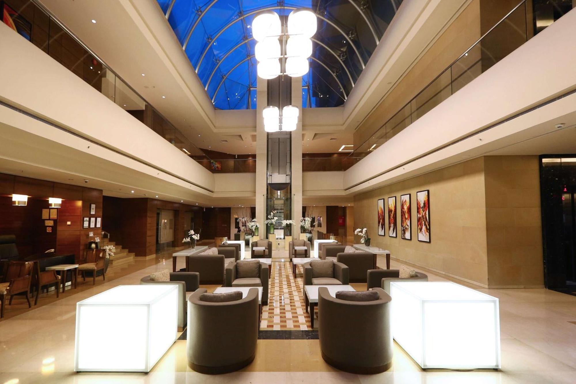 Ramada Plaza By Wyndham Beirut Raouche Hotel Ngoại thất bức ảnh