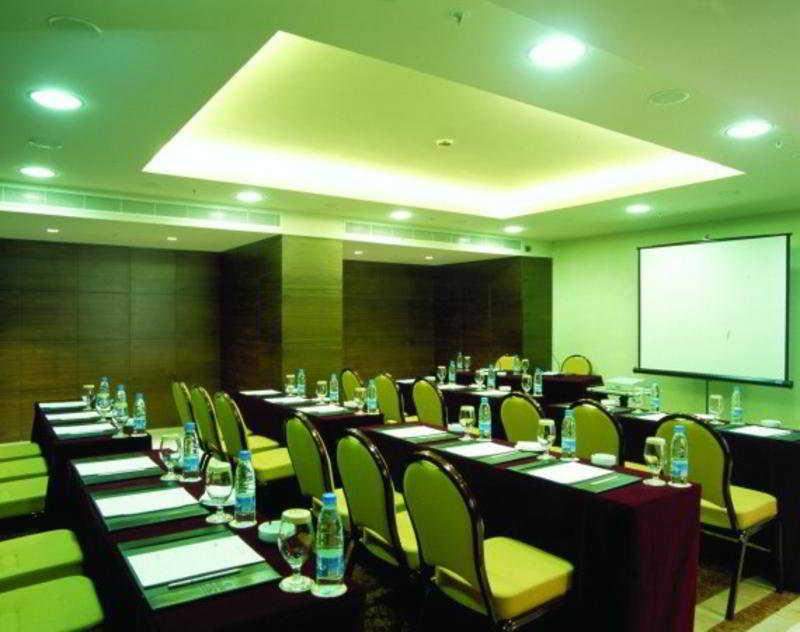Ramada Plaza By Wyndham Beirut Raouche Hotel Ngoại thất bức ảnh