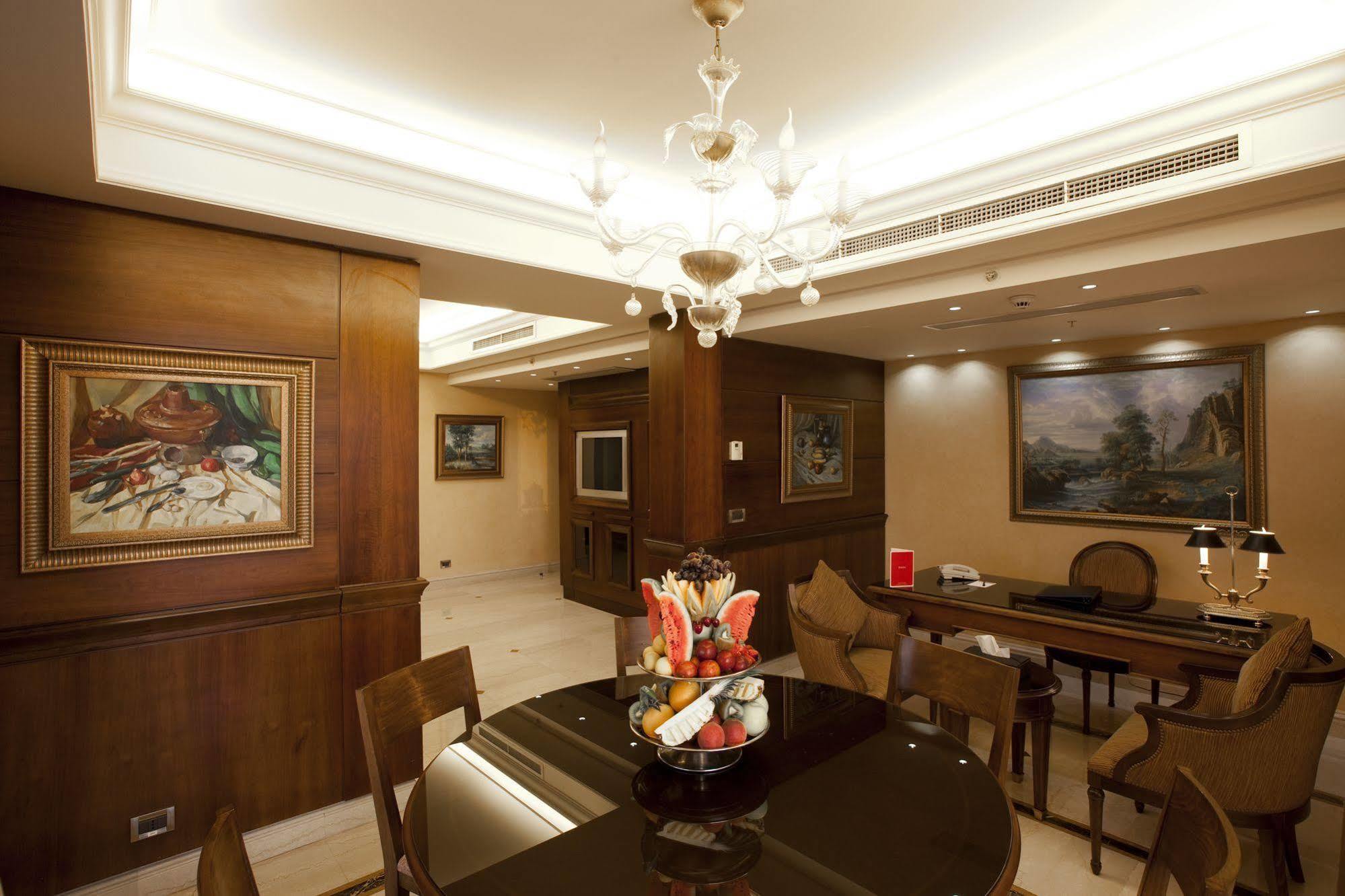 Ramada Plaza By Wyndham Beirut Raouche Hotel Ngoại thất bức ảnh
