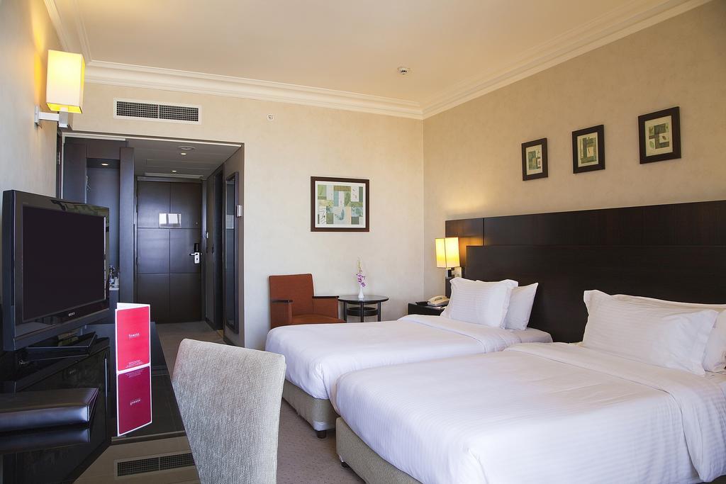 Ramada Plaza By Wyndham Beirut Raouche Hotel Ngoại thất bức ảnh
