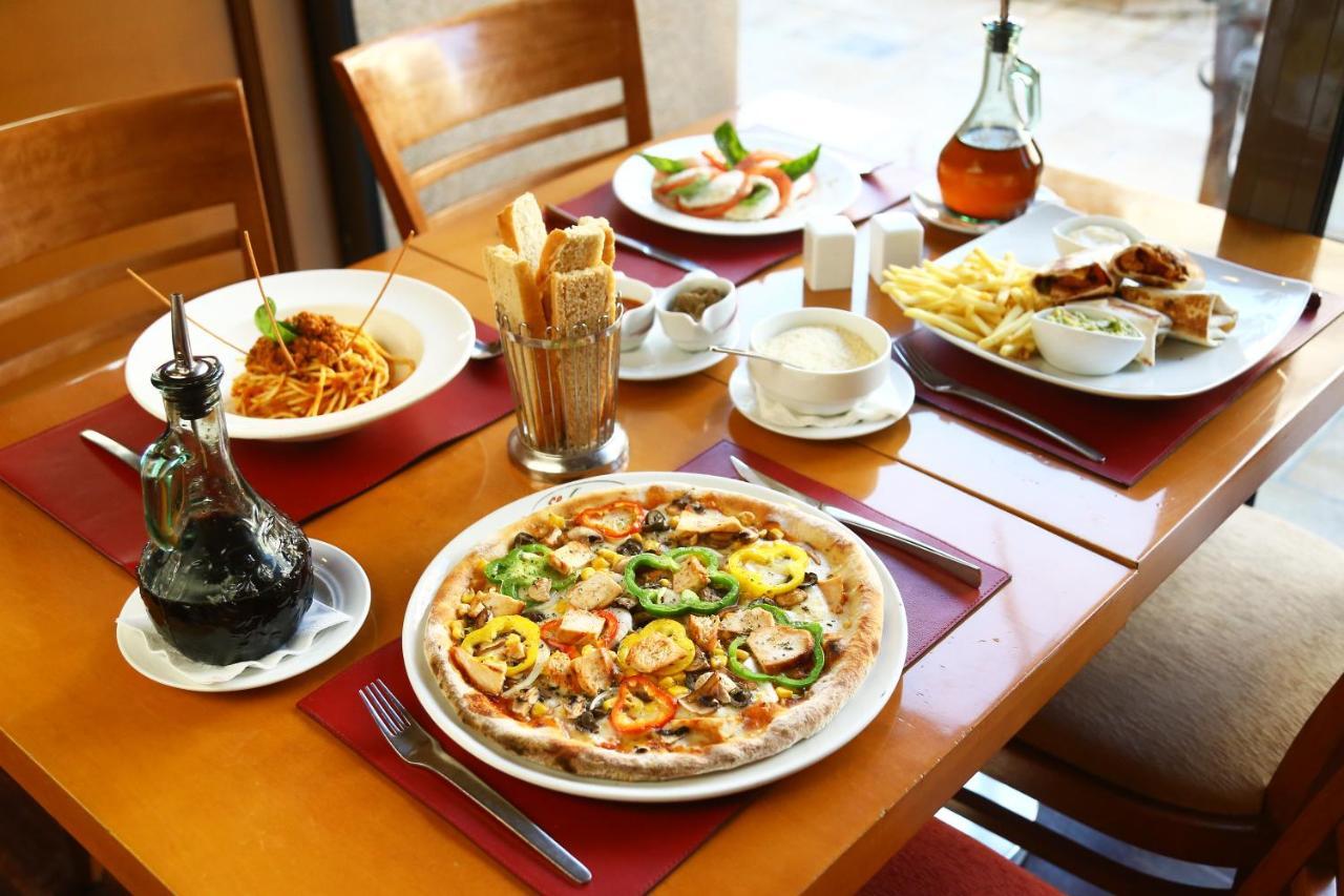 Ramada Plaza By Wyndham Beirut Raouche Hotel Ngoại thất bức ảnh